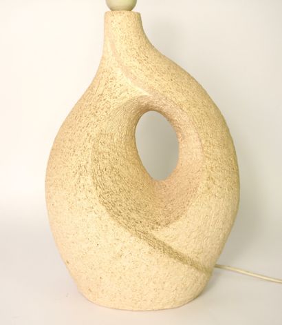 Pied de lampe en céramique. Vendu sans abat-jour.
Dimensions...