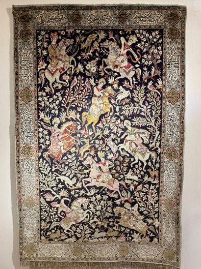 Tapis. GHOUM à décor de cavaliers
Vendu sur...