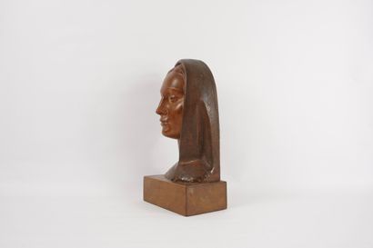 MATEU. Sculpture en bois représentant un...
