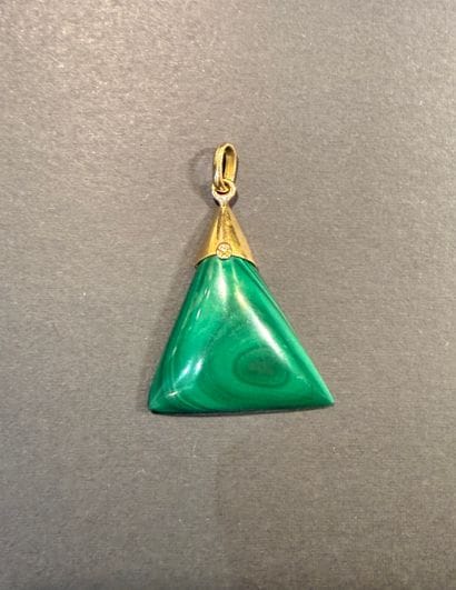 Pendentif en or et malachite. 
Poids des...