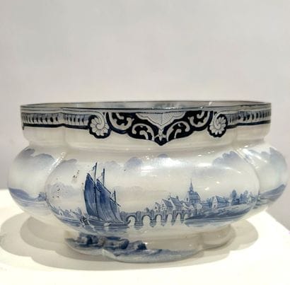 Hand-decorated opaline glass violonnée cup....