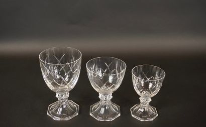 Val Saint Lambert. VSL. Série de 35 Verres...