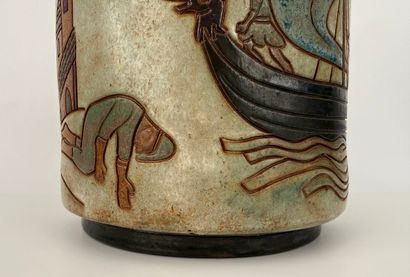 DUBOIS. Inv 26004 / 64
Signé. N°A1B Vase...