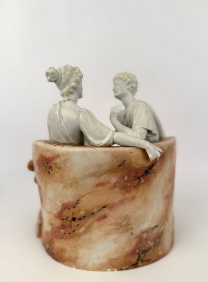 ALTENBURG. Inv 26004 / 42
Groupe en porcelaine...