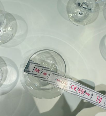 LES IMPITOYABLES. 9 verres, 2 modèles. Verres...