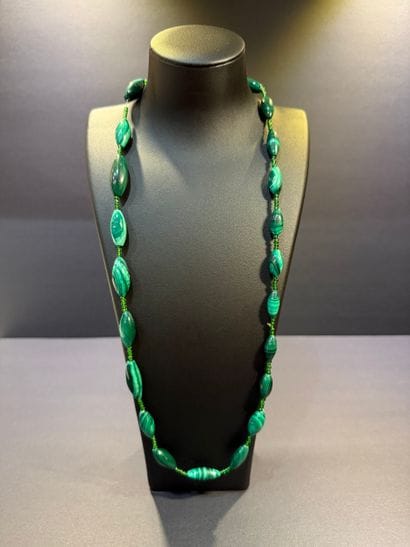 Collier en malachite sans fermoir, forme...