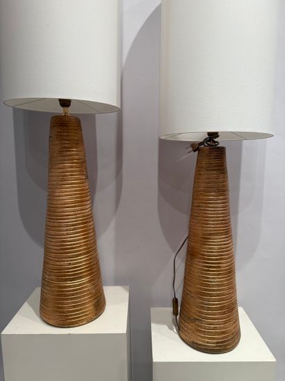 2 grandes lampes en céramique dorée, forme...
