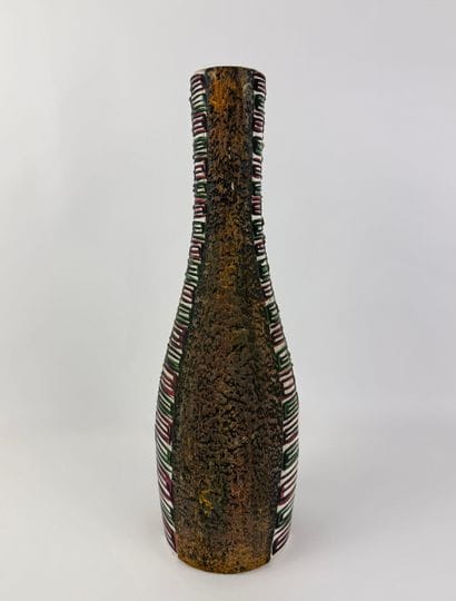 Grand vase XXe siècle. Motifs géométriques...