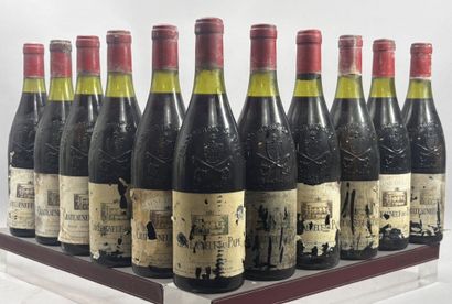 11 Bottles CHÂTEAUNEUF DU PAPE 1976
- Domaine...