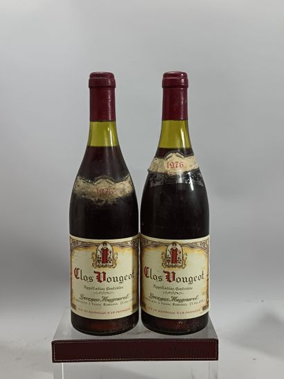 2 Bouteilles CLOS DE VOUGEOT Grand cru 1976
-...