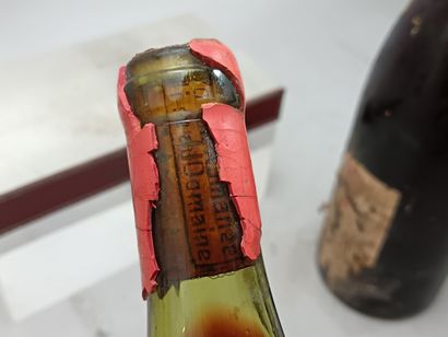 2 Bouteilles CLOS DE VOUGEOT Grand cru 1969
-...
