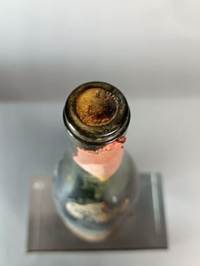 1 Bottle ROMANEE SAINT VIVANT Grand cru 1969
-...