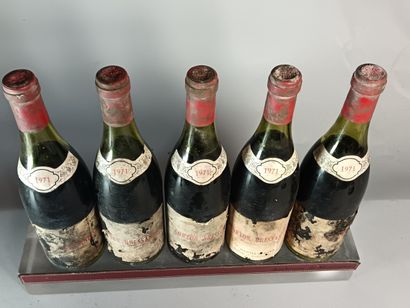 5 Bottles CORTON Grand Cru BRESSANDES 1971
-...