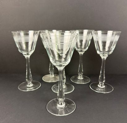 Eight glasses on foot circa 1900.
Acid work.
H:...