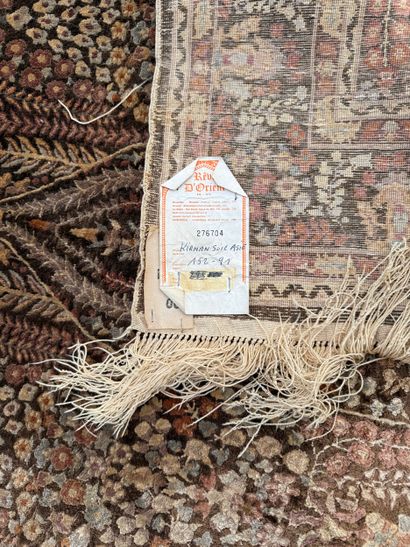 Carpets. Iran or asia. Inv 38 CL 26007. Kirman....