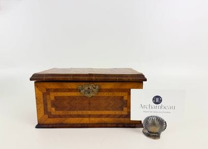 Tea box Inv: 26016-44.
Marquetry chest. 
Late...