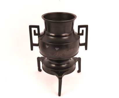 CHINA. Circa 1900. Bronze brazier