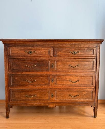 LIEGE. Chest of drawers LXVI. Inv: 26016-49.
Nice...