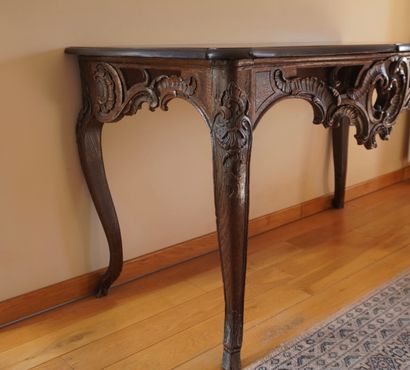 LIEGE. Inv 26016-25. Game table in carved...