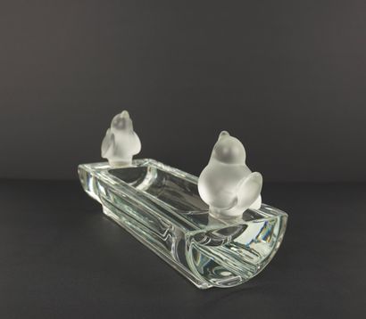 SEVRE. Coupe ou vide poche en cristal. 
Deux...