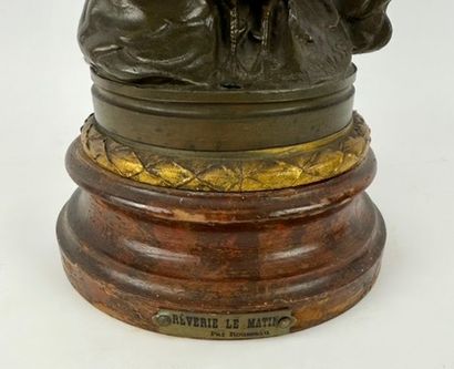 ROUSSEAU. Sculpture en régule. Belle patine
Rêverie...