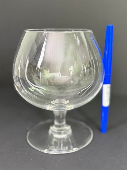 Eight glasses on foot circa 1900.
Acid work.
H:...