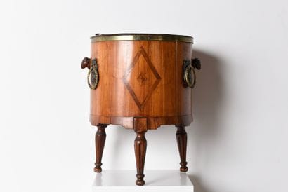 England. Inv 25016-47. Pretty triode jardinière...