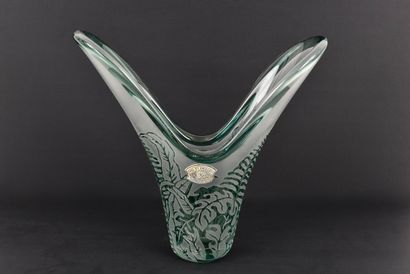 VAL SAINT LAMBERT. VSL. In 26015-8. 
Vase...