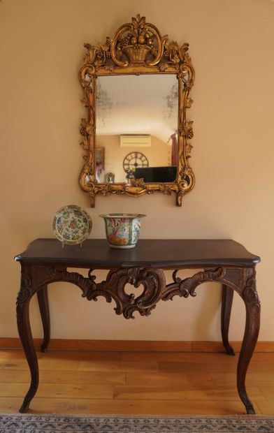 LIEGE. Inv 26016-25. Game table in carved...