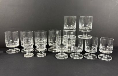 PEILL PUTZER. Serving set. 
4 large bowls
4...