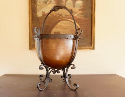 Art-Nouveau. Inv 26016-48. English coal bucket...