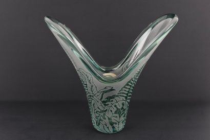 VAL SAINT LAMBERT. VSL. In 26015-8. 
Vase...