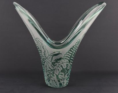 VAL SAINT LAMBERT. VSL. In 26015-8. 
Vase...