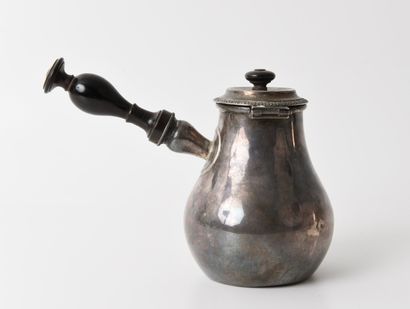 SILVER. Small silver coffee pot. Inv 26016-2
Interior...