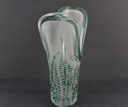 VAL SAINT LAMBERT. VSL. In 26015-8. 
Vase...