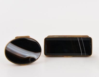 METAL DORE. Inv 26016-38.
Pill box in metal...