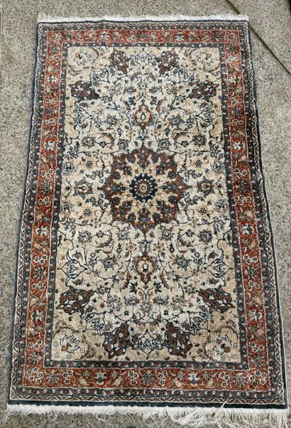 Carpets. Iran - Persia. Inv 40 CL 26007....