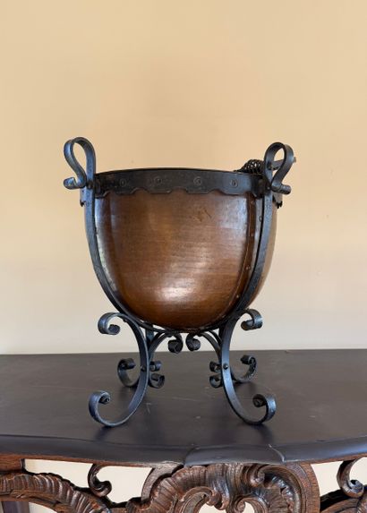 Art-Nouveau. Inv 26016-48. English coal bucket...