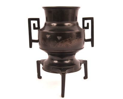 CHINA. Circa 1900. Bronze brazier