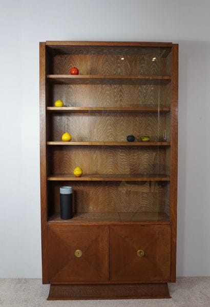 DUDOUYT Charles (1888-1946). Vitrine en chêne...