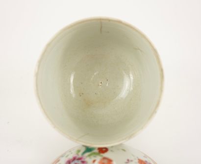 CHINE. XVIIIe siècle. Famille rose. Petit...