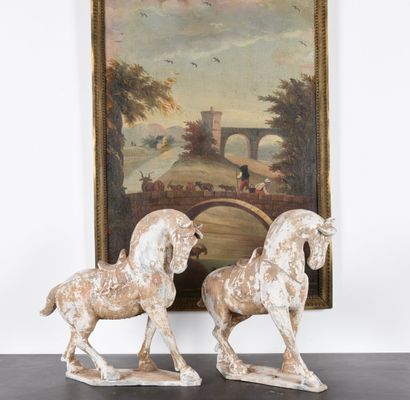 Chine. 2 grands chevaux en terre cuite.
Dimensions...