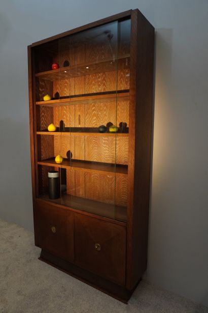 DUDOUYT Charles (1888-1946). Vitrine en chêne...