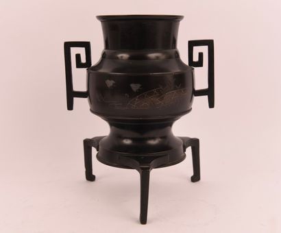 CHINA. Circa 1900. Bronze brazier