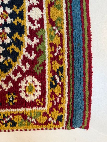 Carpet on canvas. N° 25024-13. 
Probably...