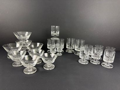 PEILL PUTZER. Serving section. 
4 large bowls
4...