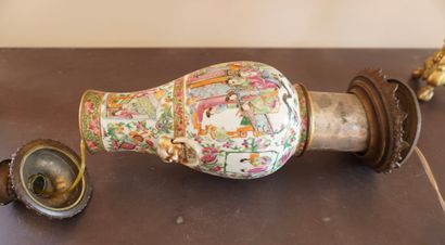 CHINA. Inv 26016-14. Vase mounted as a quinquet...