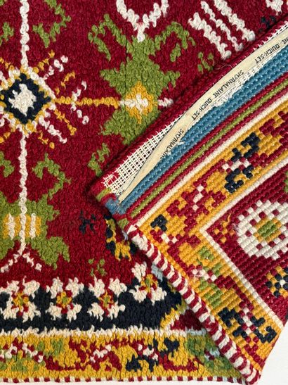 Carpet on canvas. N° 25024-13. 
Probably...