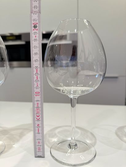 LES IMPITOYABLES. Tasting glasses.

9 glasses,...