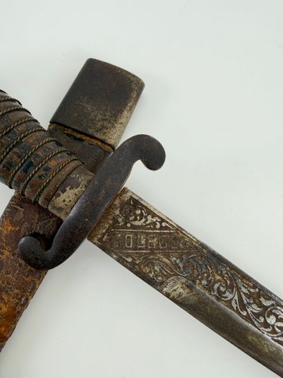 Hunting dagger . Inv 26016-24. or
Dague De...
